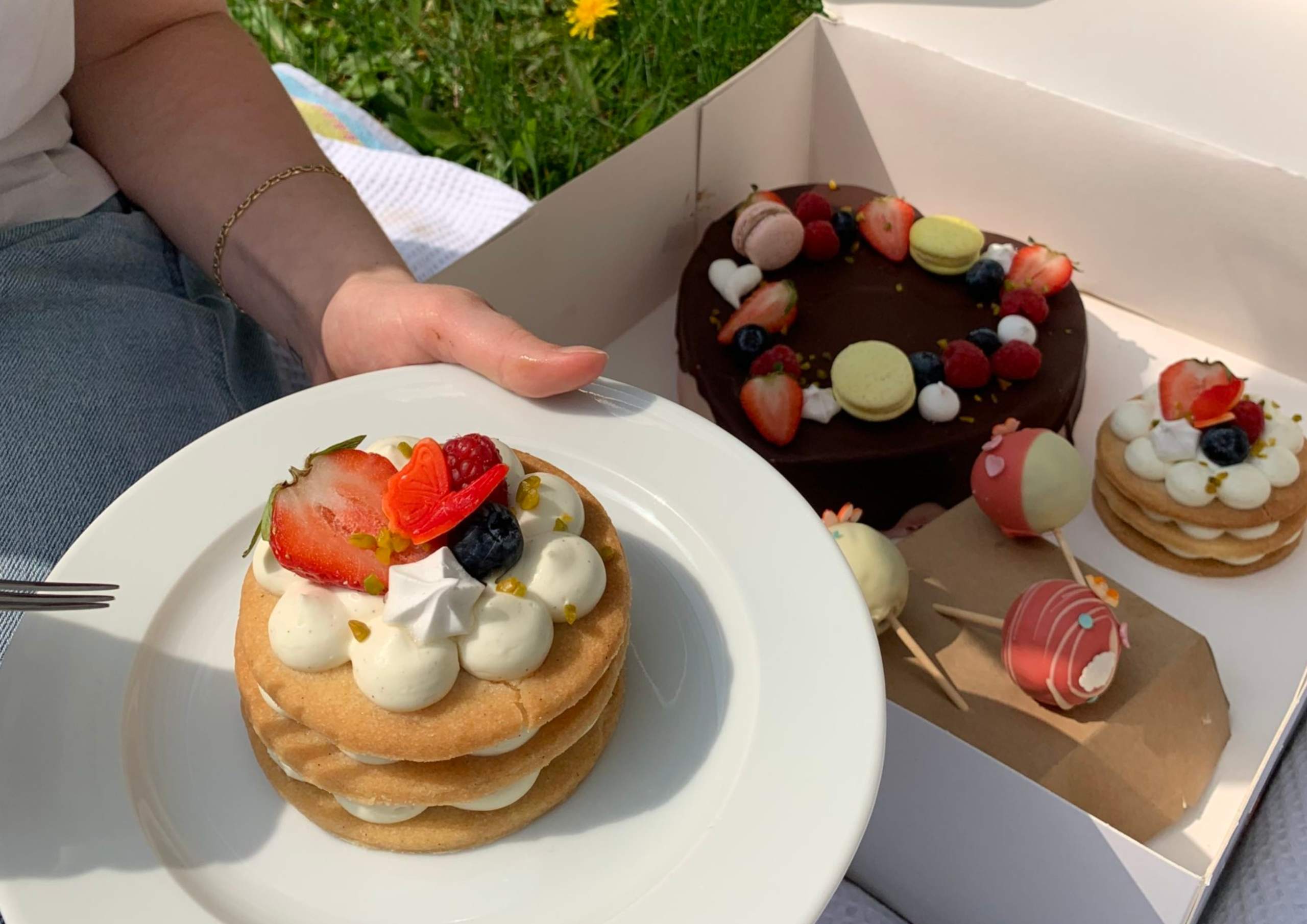 Cake-Box-scaled