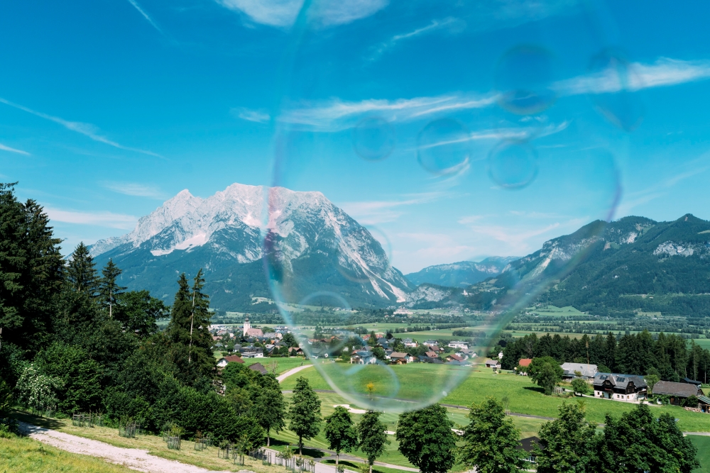 Bild: Soap Bubble Studies von Marlies Plank mit Grimming-Panorama